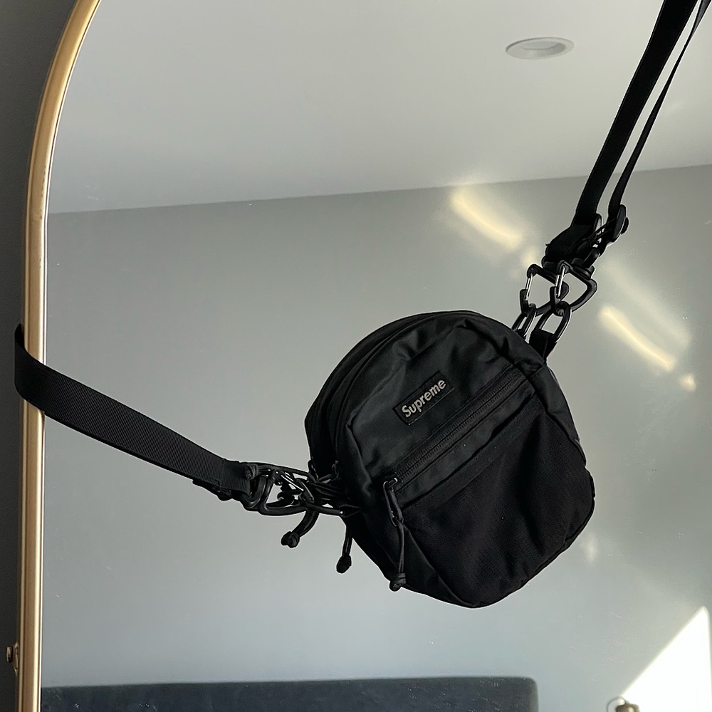 SUPREME CROSSBODY BAG